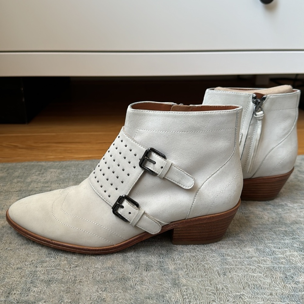 Rebecca Minkoff Cream Suede Bootie, size 7